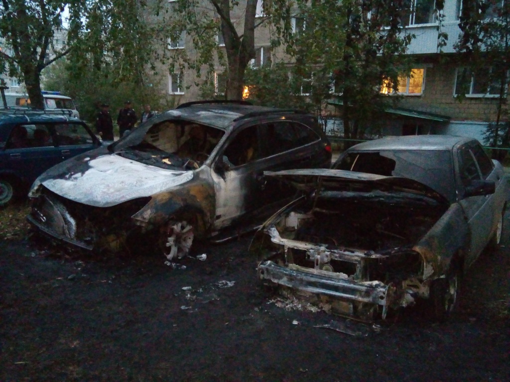 В Нижней Салде сгорели дом, баня и два авто